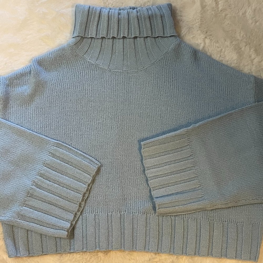 Divided Light Blue Turtleneck Sweater cropped cozy H&M brand winter oversized - Picture 7 of 12